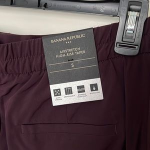 NWT Banana Republic Airstretch High Rise Pant // Plum